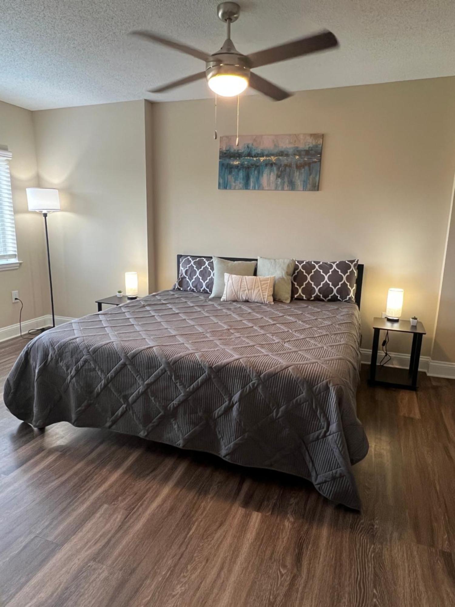 שרלוט Spacious 2 Bed, 2 Bath Uptown Gem In The Heart Of The City-Parking-Wi-Fi-Balcony Cgv מראה חיצוני תמונה