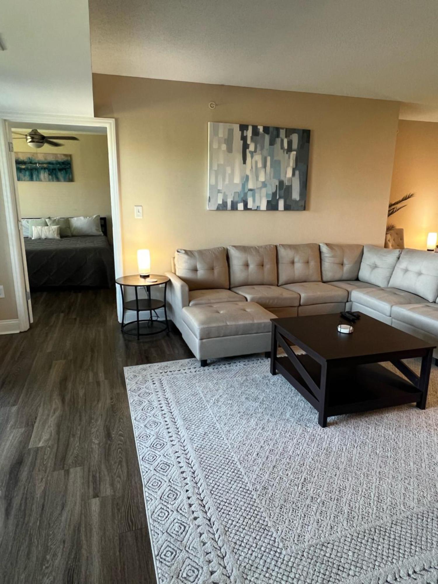 שרלוט Spacious 2 Bed, 2 Bath Uptown Gem In The Heart Of The City-Parking-Wi-Fi-Balcony Cgv מראה חיצוני תמונה